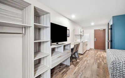 Photo 2 - Woodspring Suites Fort Myers - Cape Coral