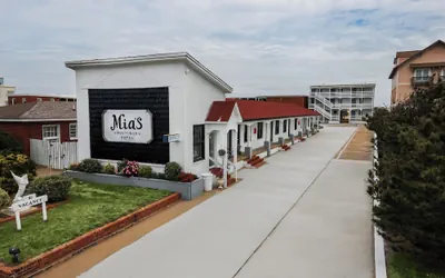 Photo 2 - Mia's Boutique Hotel