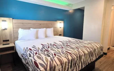 Photo 4 - Exclusivo Inn by OYO Grand Prairie, TX