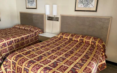 Photo 3 - PACIFIC EXPRESS INN