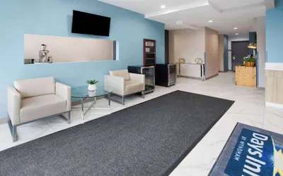 Photo 4 - Days Inn By Wyndham Staten Island