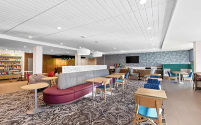 Photo 2 - Home2 Suites By Hilton Hendersonville