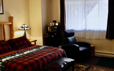 Photo 4 - Rocky Mountain Lodge