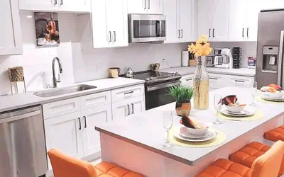 Photo 2 - Lux and Cozy 2beds 2 Baths up to 8 guest