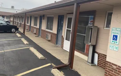 Photo 3 - Courtesy Motel