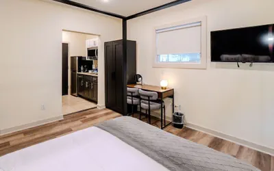 Photo 4 - Columbus Hotel