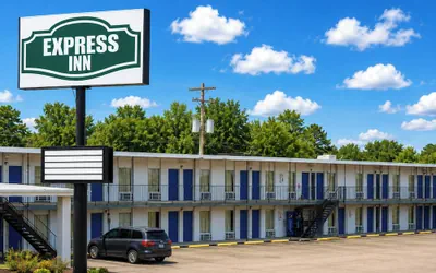 Photo 2 - Express Inn New Albany I 22