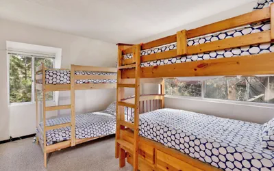 Photo 5 - Pinewood INN #2093