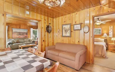 Photo 2 - Pinglewood Cabin #2096