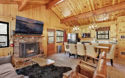 Photo 2 - Bruin Chalet #2464