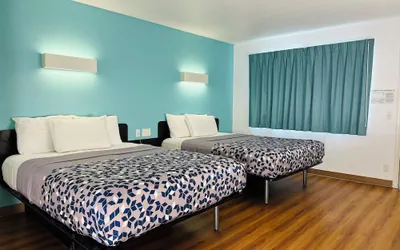 Photo 4 - Beachside Inn
