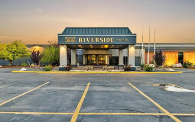 Photo 2 - Riverside Hotel & Conference Center