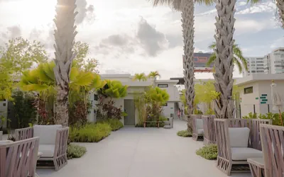 Bali Hotel Adults Only Isla Verde, a Trademark by Wyndham