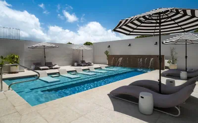 Photo 2 - Bali Hotel Adults Only Isla Verde, a Trademark by Wyndham