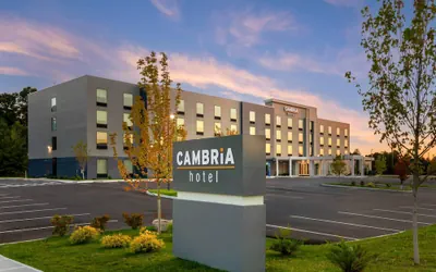Photo 2 - Cambria Hotel & Suites Plymouth