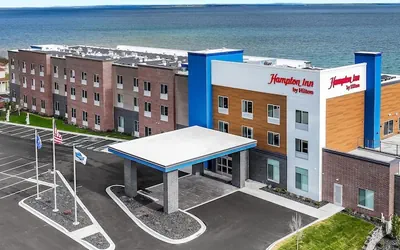 Photo 2 - Hampton Inn St Ignace Lakefront Mackinac