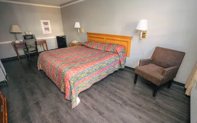 Photo 5 - Guest Inn & Suites