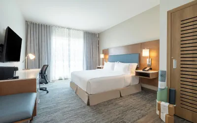 Photo 3 - EVEN Hotel Miami - Doral Area, by IHG