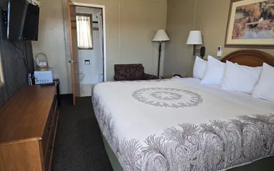 Photo 3 - A Bridge View Inn