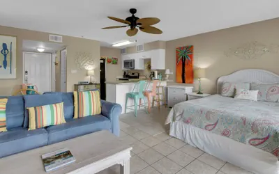Photo 5 - 2 Minutes To The Beach & Dog Friendly - Sleeps 4