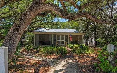 Photo 2 - 2 Minutes to the Beach; Close to Seaside, Vintage Cottage in Old Seagrove