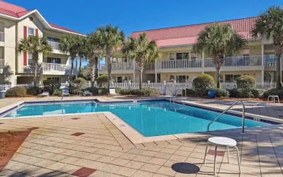 Photo 2 - Rollin Tide Villas