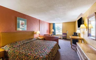 Photo 3 - Orangeburg Inn & Suites