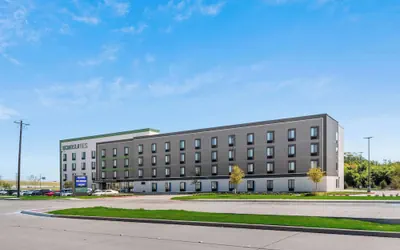 Photo 2 - ECHO Suites Extended Stay by Wyndham Dallas Plano/Frisco
