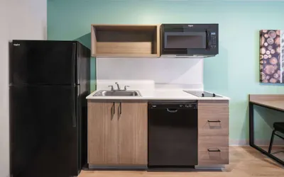 Photo 5 - ECHO Suites Extended Stay by Wyndham Dallas Plano/Frisco