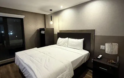 Photo 4 - LUX HOTEL