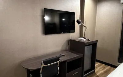 Photo 5 - LUX HOTEL