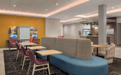 Photo 4 - Home2 Suites By Hilton Eureka