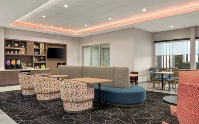 Photo 5 - Home2 Suites By Hilton Eureka
