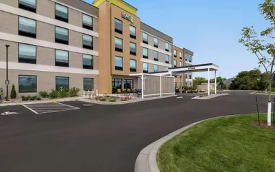 Photo 2 - Home2 Suites By Hilton Sheboygan