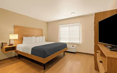 Photo 5 - LivAway Suites Nashville- Smyrna