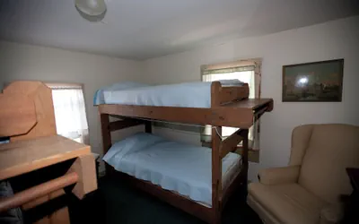 Photo 4 - Beaufort Harbour Suites West Lodge