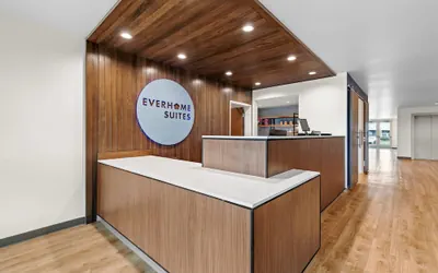 Photo 5 - Everhome Suites Temecula Wine Country