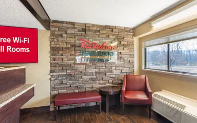 Photo 4 - HomeTowne Studios by Red Roof Danville, PA