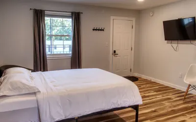 Photo 5 - Vermont Suites