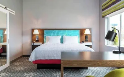 Photo 5 - Hampton Inn & Suites Naples South