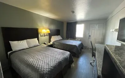 Photo 2 - Western Inn Marietta
