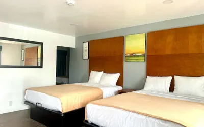 Photo 4 - Oceanside Inn & Suites