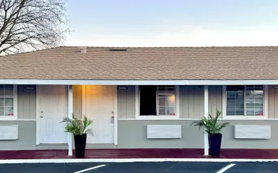 Photo 2 - Budget Motel