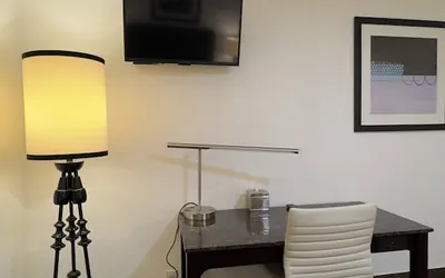 Photo 4 - Budget Motel