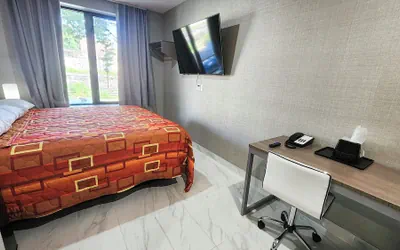 Photo 5 - HOTEL FUEGO BRONX