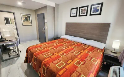 Photo 4 - HOTEL FUEGO BRONX
