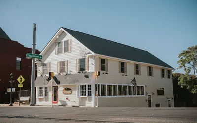 Hampton Bays Hotel on Main