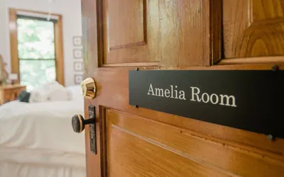 Photo 3 - Amelia Room BW Boutique Hotel