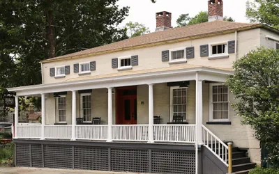Photo 2 - Kingston Carriage House