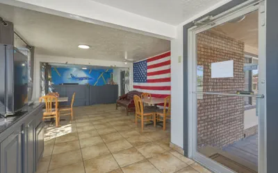 Photo 4 - Patriot Stay Motel